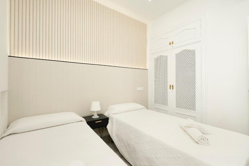 Newly Refurbished Modern 2-bed In Heart Of Lejlighed Torremolinos